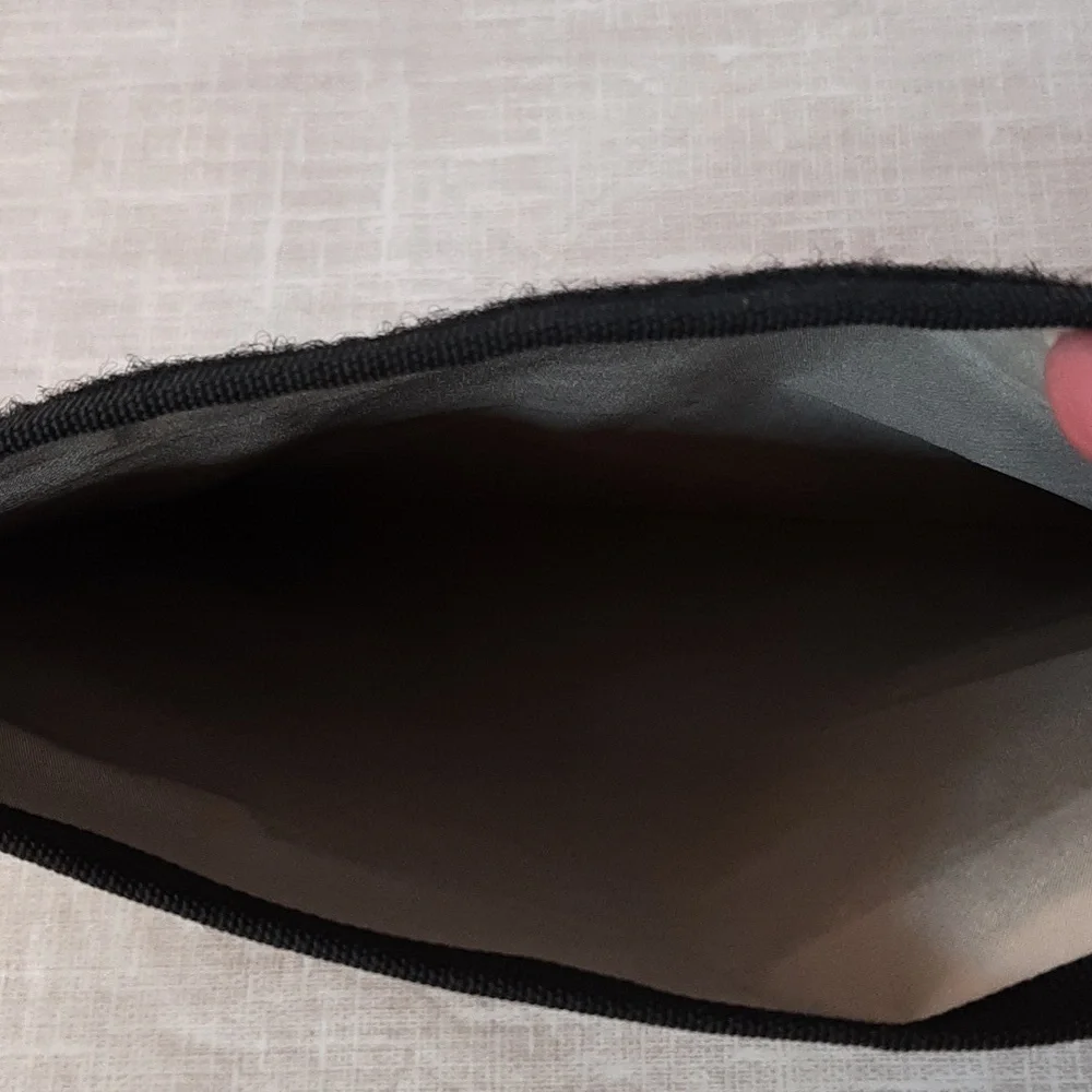 Faraday Pouches For Phone And Tablet